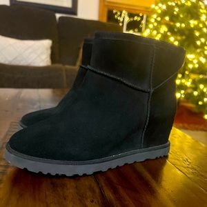 UGG Women’s Boots size 8.5